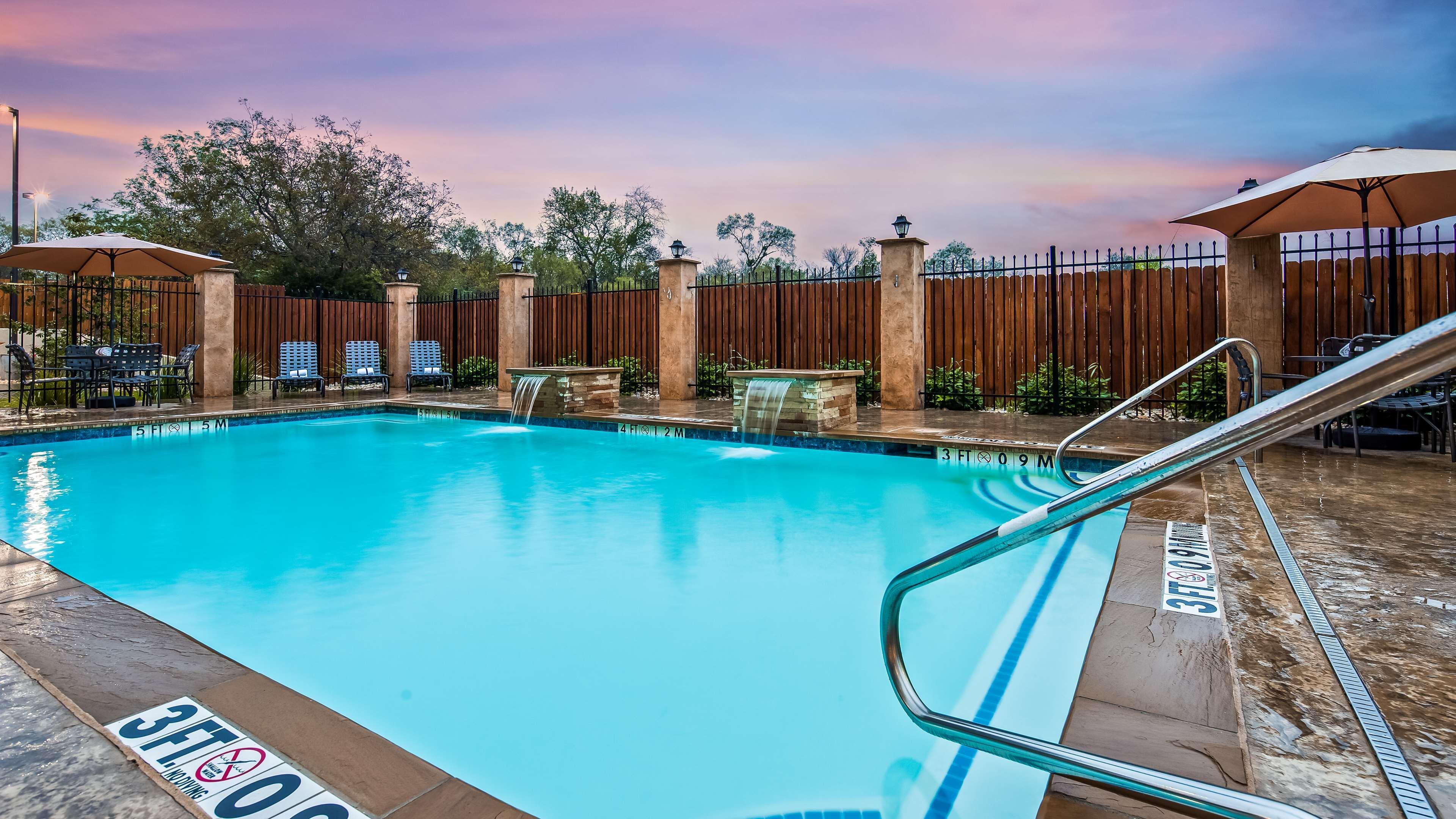 Best Western Plus Lampasas Inn & Suites מראה חיצוני תמונה