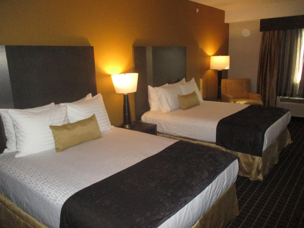 Best Western Plus Lampasas Inn & Suites חדר תמונה